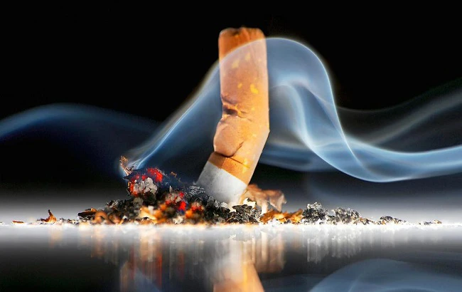 سالانه ۱۰۰ هزار میلیارد تومان از منابع کشور با دخانیات دود می‌شود